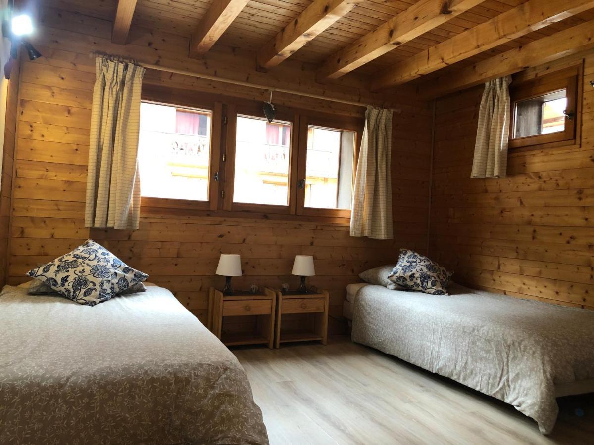 Central Hostel Châtel Exteriör bild