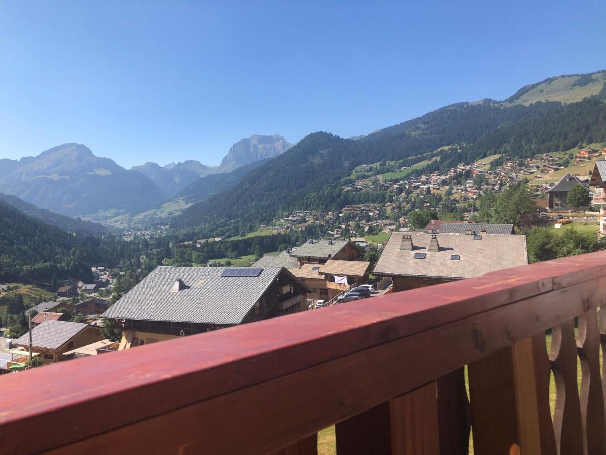 Central Hostel Châtel Exteriör bild