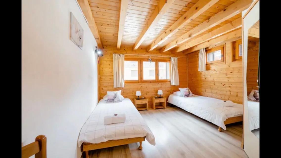 Central Hostel Châtel Exteriör bild