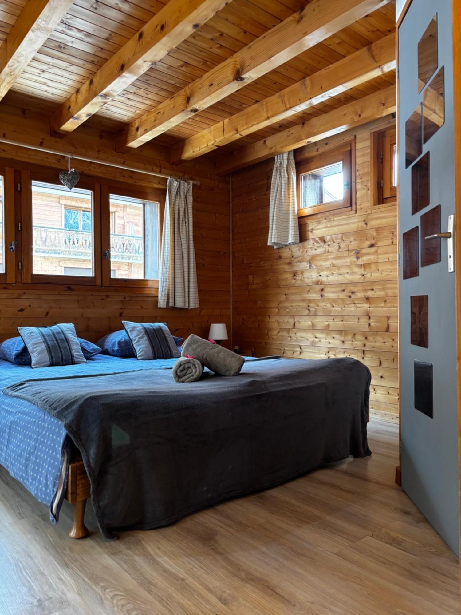 Central Hostel Châtel Exteriör bild