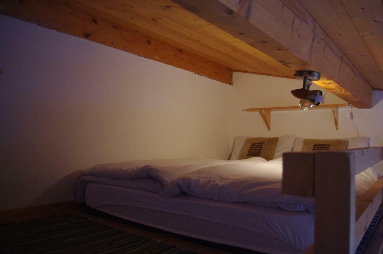 Central Hostel Châtel Exteriör bild